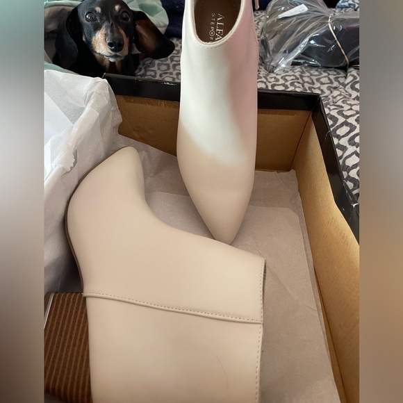 Alfani booties perfect for all seasons!  This year's booties! Bone color!​​​​ - Picture 6 of 7
